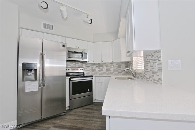 Building Photo - 441 Quail Forest Blvd Unit A301 Rental