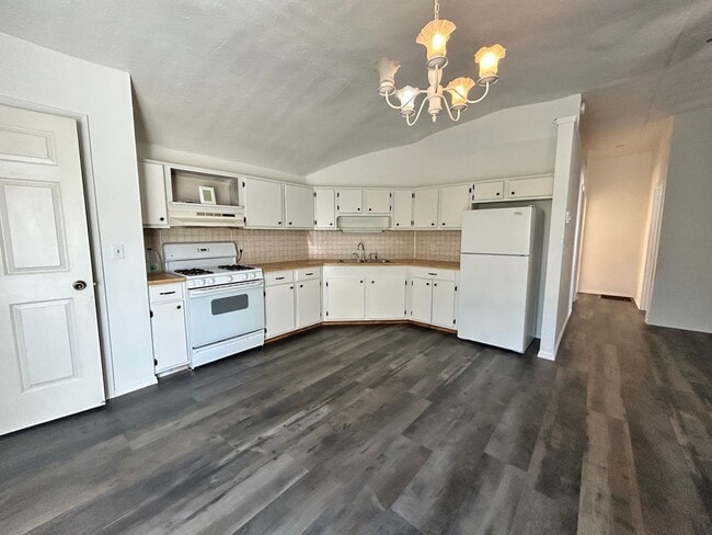 Photo - 576 3 Skalkaho Hwy Unit 576 Skalkaho Highway,  #2