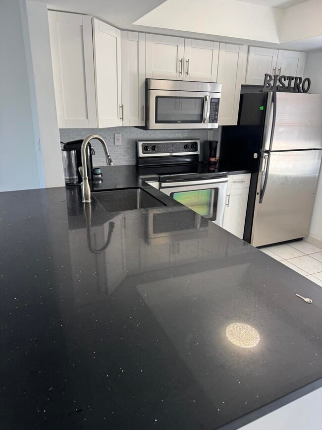 Photo - 9272 SW 3rd St Unidad 411