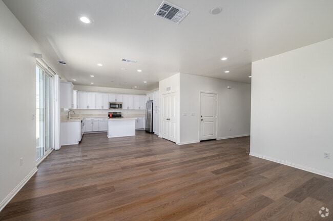 4BR, 3BA - 1,776SF - Living Room