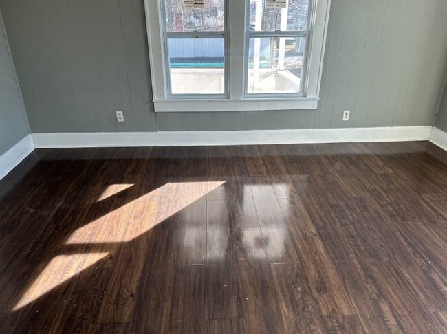 Photo - 215.5 S MADISON AVE | $600.00/MONTH | ACCE...