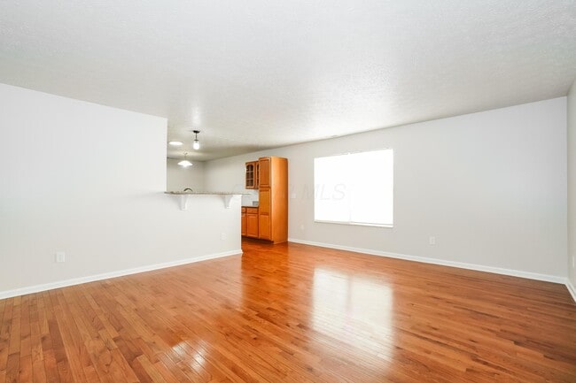 Photo - 3853 Sugarbark Dr