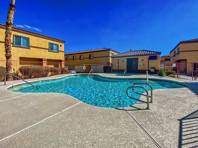 Building Photo - 2 BDR / 2.5 BATH SPACIOUS HOME Unit #145 BLDG7