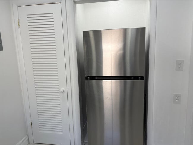 Photo - 230 SW 11th St