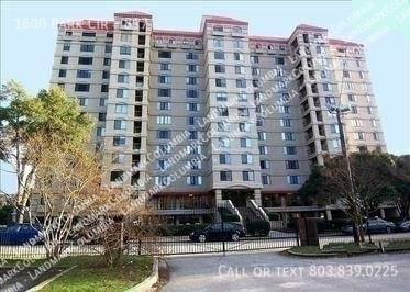 Building Photo - 1600 Park Cir