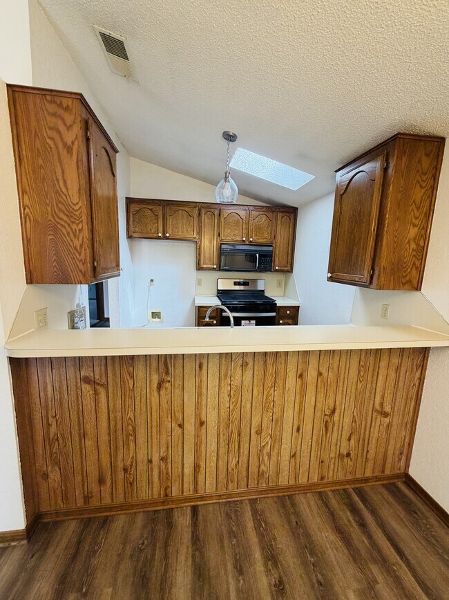 Photo - 2138 Lonnie Ln