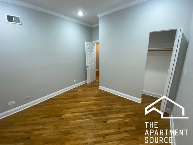 Photo - 2242 W Morse Ave Unit 2242 West Morse Ave