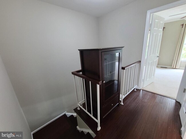 Photo - 7420 Houndsbury Ct