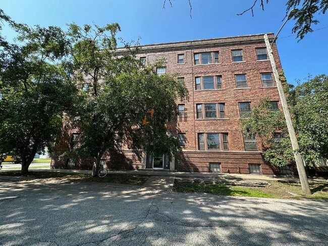 Photo - 710 Perry St Unit Apt 4