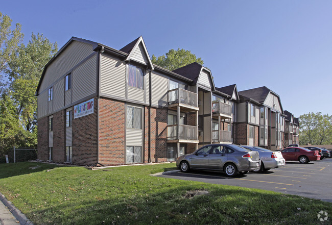 Lake Bluff Apartment Homes