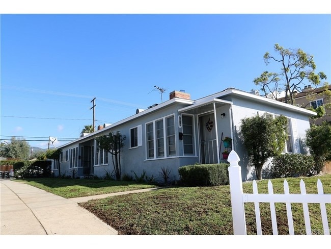 Photo - 1815 W Victory Blvd