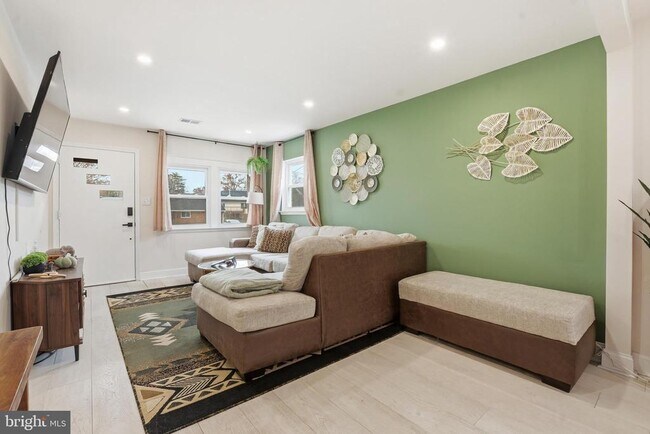 Photo - 7024 Lee Park Ct