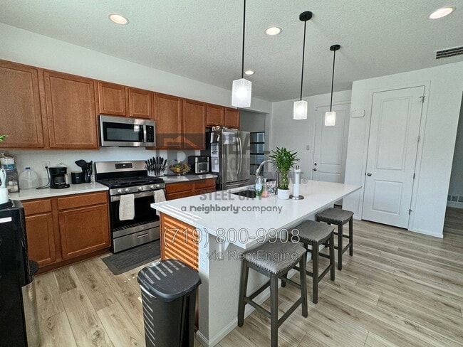 2204 Sunrise Ln