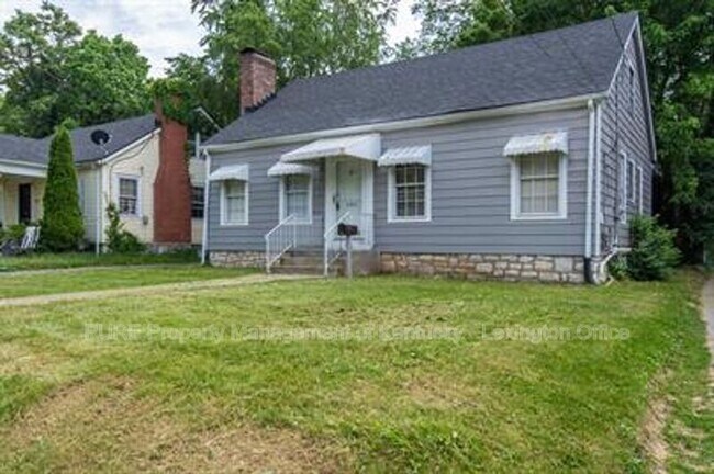 Photo - 206 Floral Park