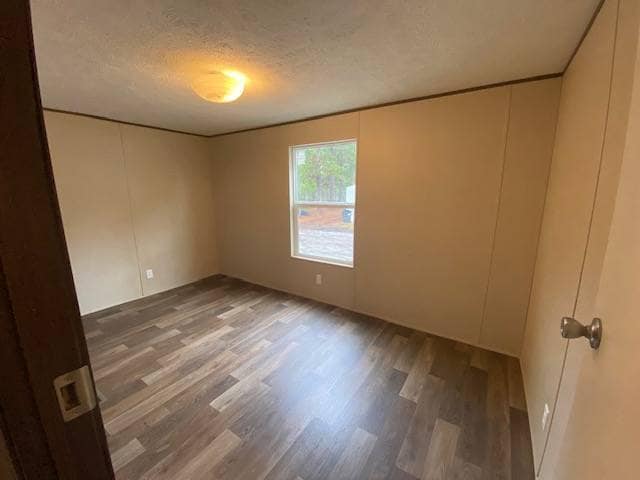 Photo - 1037 Victoria St