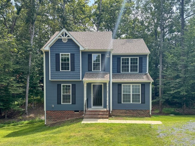 Building Photo - 4Bed/2.5Bath Lake Monticello Rental