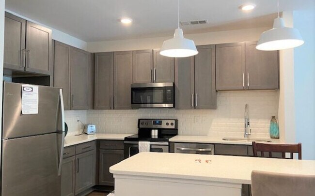10105 Westside Pkwy Unidad SI FL3-ID1330786P