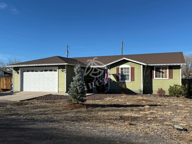 Building Photo - 844 Tori Cir