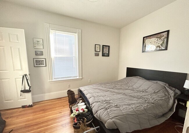 151 E Cottage St Unit 3