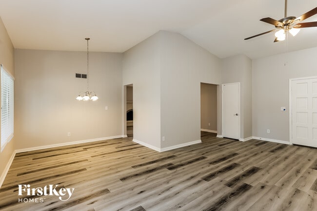 Photo - 10632 N 39th Ave