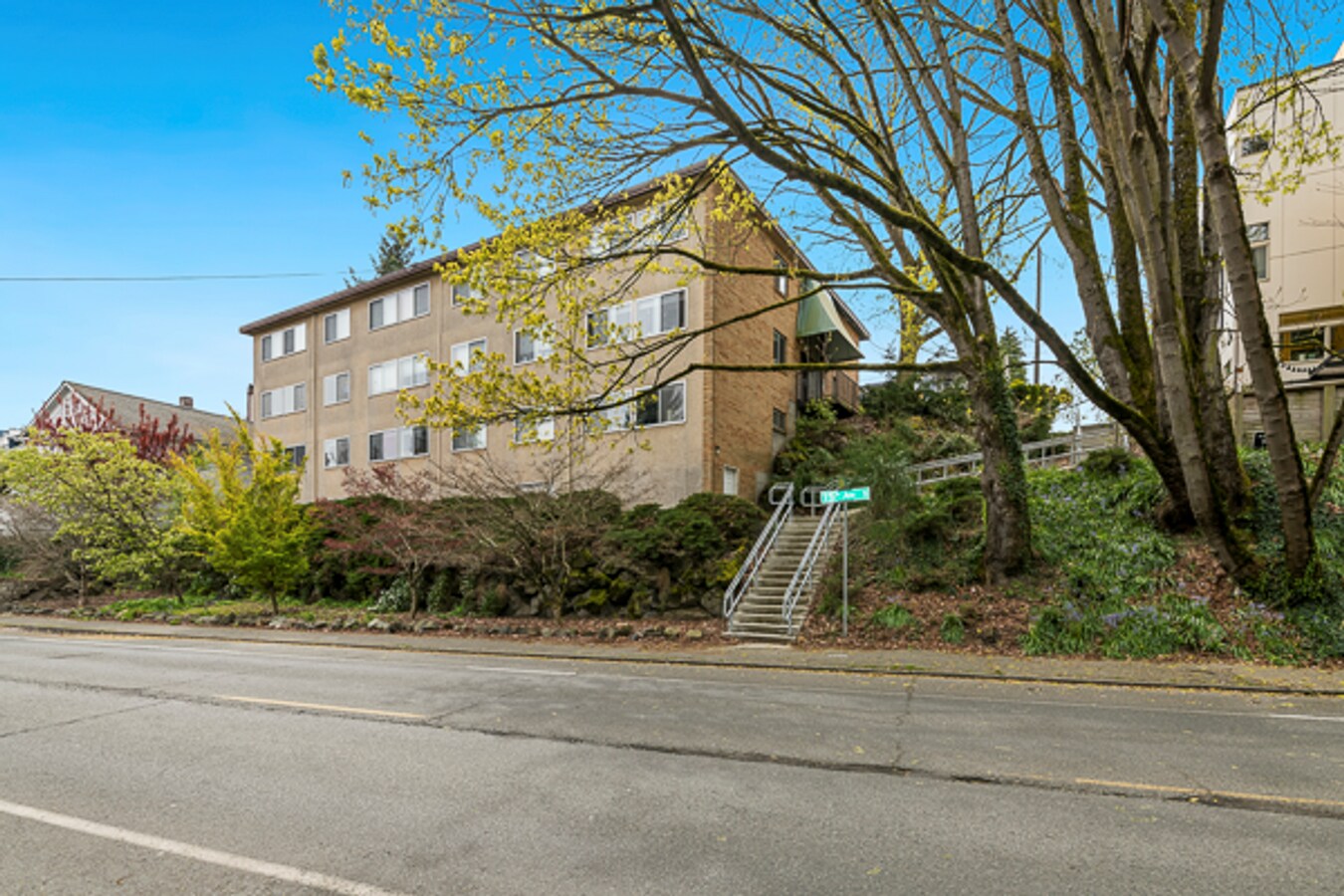 Photo - Charlemagne Apartments