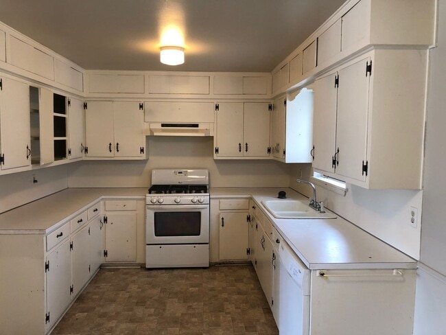 Photo - 3 bedroom 2 bath HOME in Farmington / FARM...