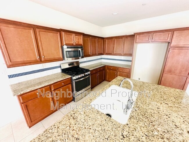 Photo - 3862 Buckingham Ave