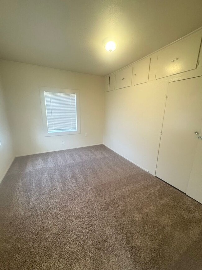 Photo - 11495 Hawley Rd