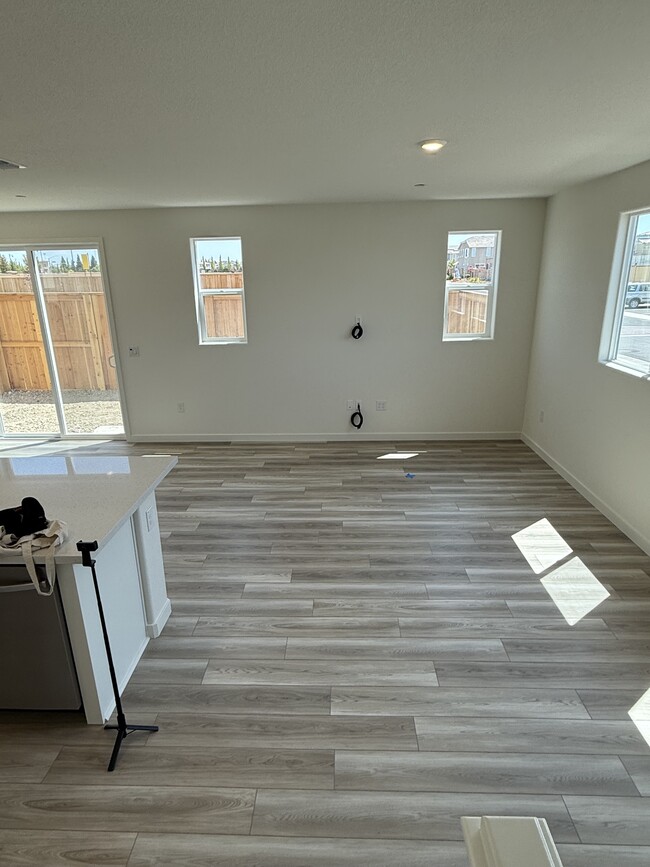Photo - 1104 Ashera St