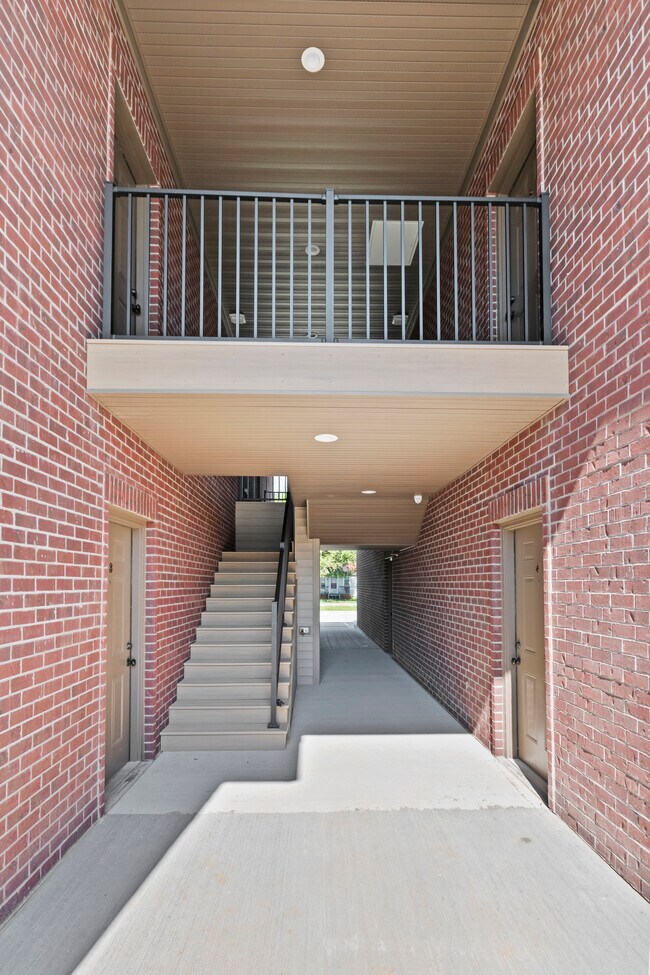 200 Riverview Dr