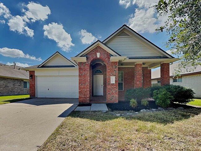 Building Photo - 20115 Goldlake Dr