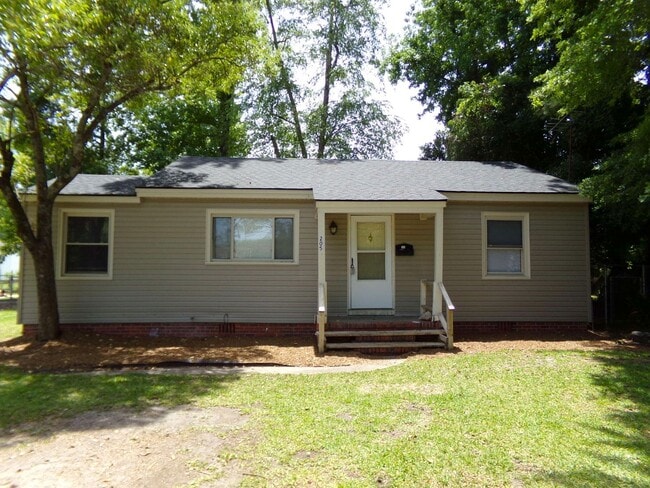 Building Photo - Fully Renovated Home in Havelock