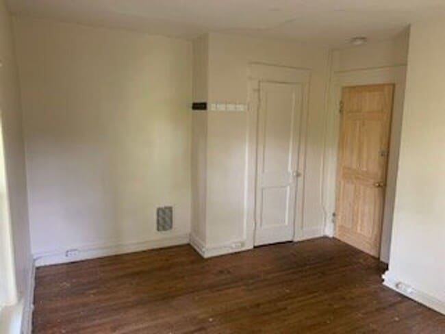 Photo - 320 N Lincoln St