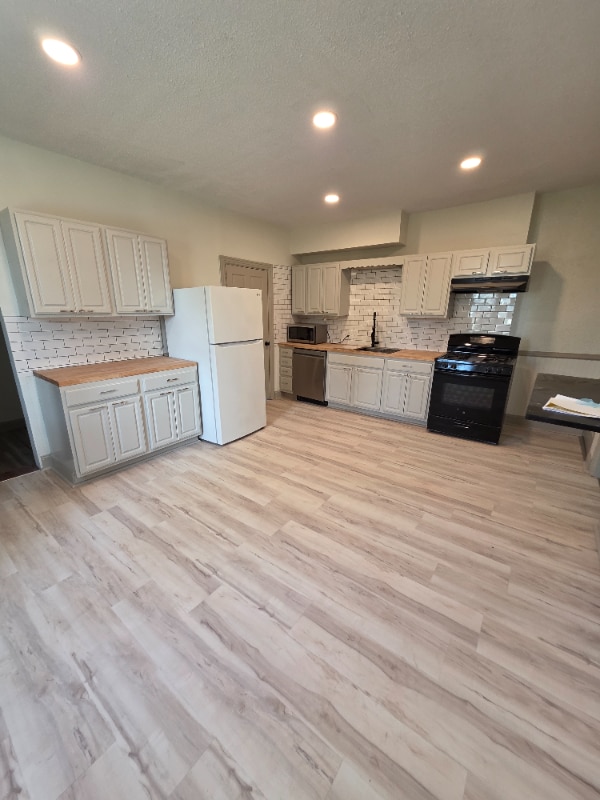 Building Photo - 474 2nd St Rental