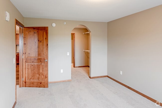 2BR, 2BA - 1088 SF - Wildflower Terrace III
