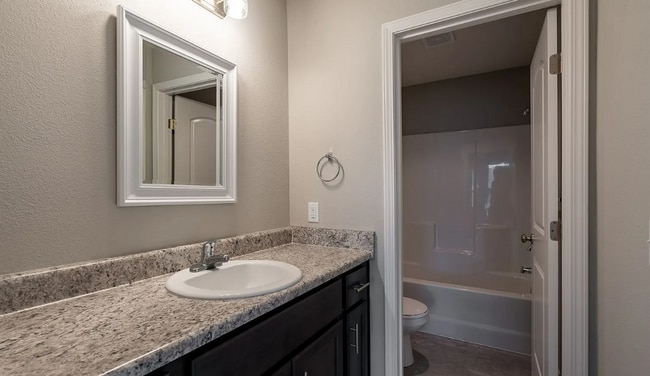 Photo - 3 bedroom Duplex in Monte Cristo