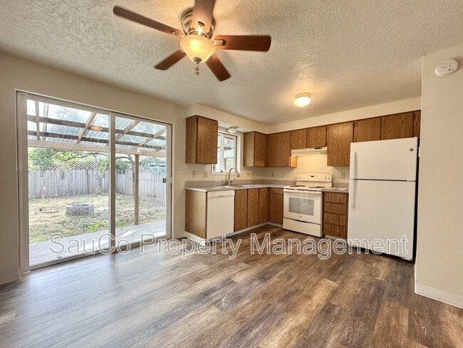 Photo - 2738 SE 62nd Ave