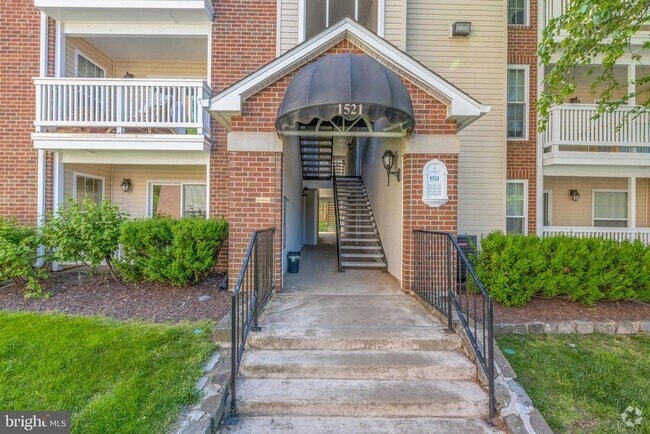 Building Photo - 1521 Lincoln Way Unit 101 Rental