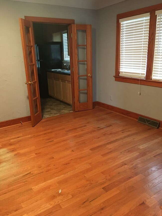 Photo - 511 Cutler St