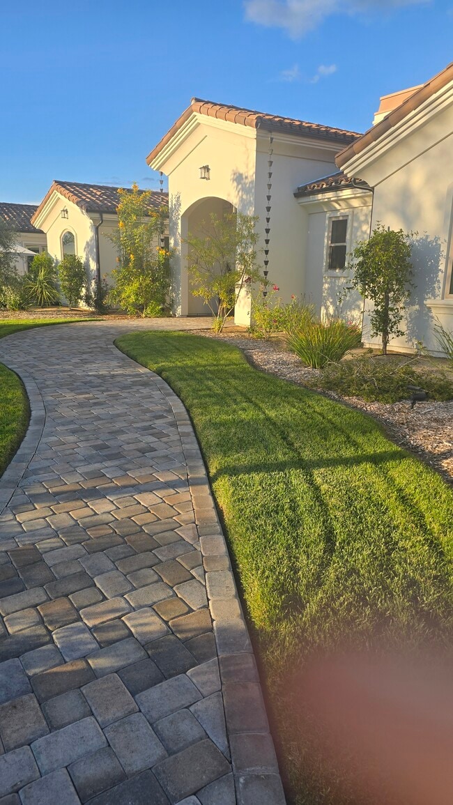 Photo - 5748 Lake Vista Dr