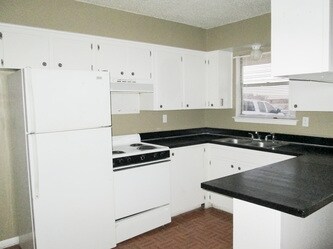 Kitchen - Lawton Cottages