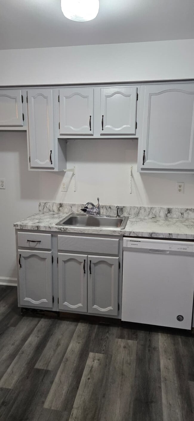 Building Photo - 5 Union St