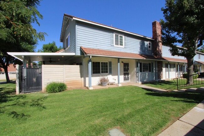 Two-Story 3-Bedroom Condo in Redlands! - Two-Story 3-Bedroom Condo in Redlands!