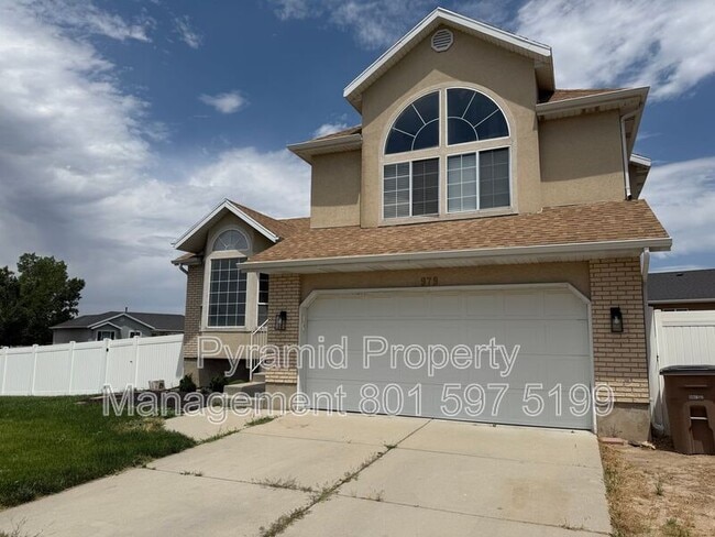 Photo - 979 Blue Heron Cir