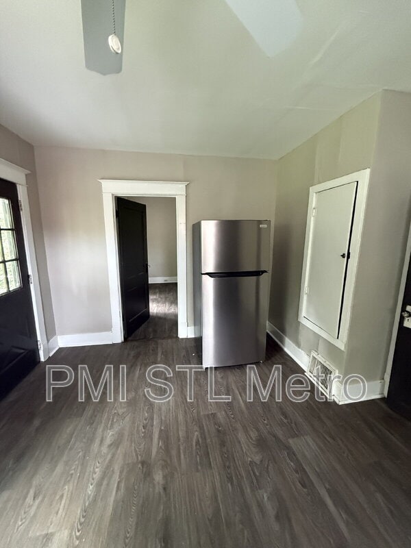Photo - 7212 Eunice Ave