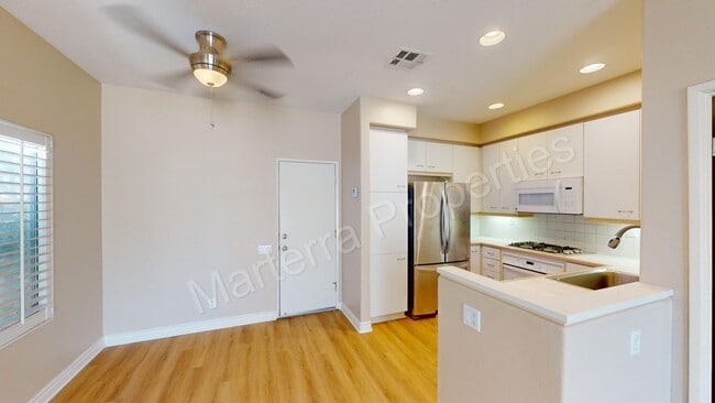 Photo - 2 Bedroom Condo in Anaheim Hills
