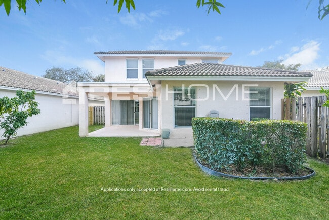 Building Photo - 3643 NW 63rd Ct