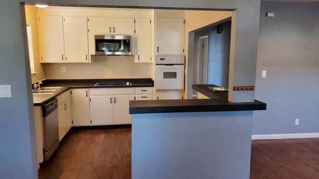 Photo - 1992 14th St