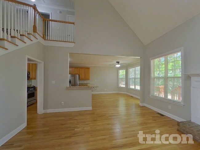 Photo - 111 Beaverbrook Ln