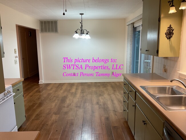 Photo - 929 Wood Street